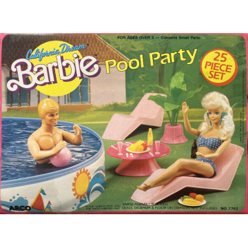 California Dream Barbie Pool Party Playset