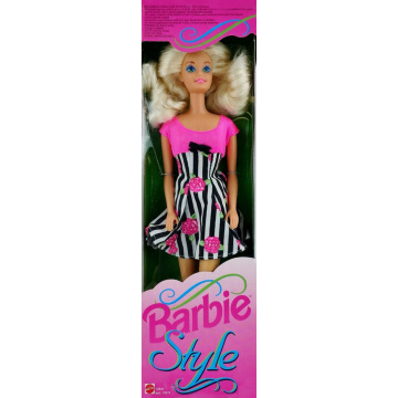 Barbie Exclusive from Canada City Style Barbie (pink)