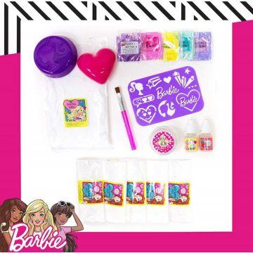 Barbie Make Your Own Bath Bomb Kit de Horizon Group USA, cuatro bombas de baño personalizadas de colores y olor dulce, incluye plantilla, purpurina, moldes, fragancias y más, rosa, amarillo, verde azu