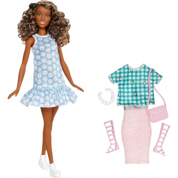 Barbie Doll & Fashions (AA)