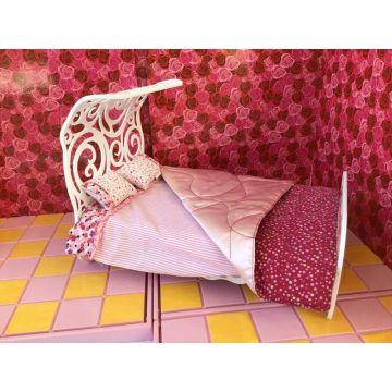 Barbie® Fashion Fever™ Sweet Dreams Bed