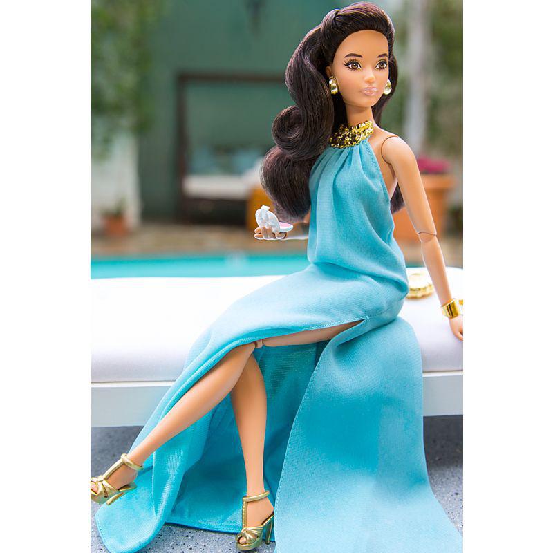 Barbie pool best sale chic doll