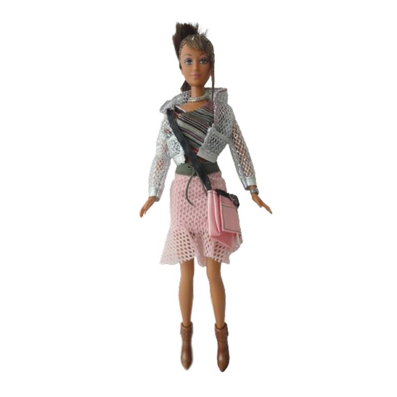 Fashion Fever™ Kayla® Doll - H0651 BarbiePedia